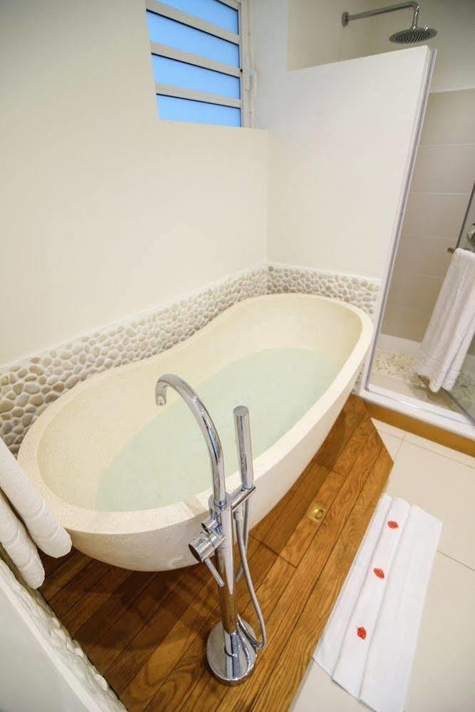 Myra Seafront Suites With Lov Cap Malheureux Extérieur photo